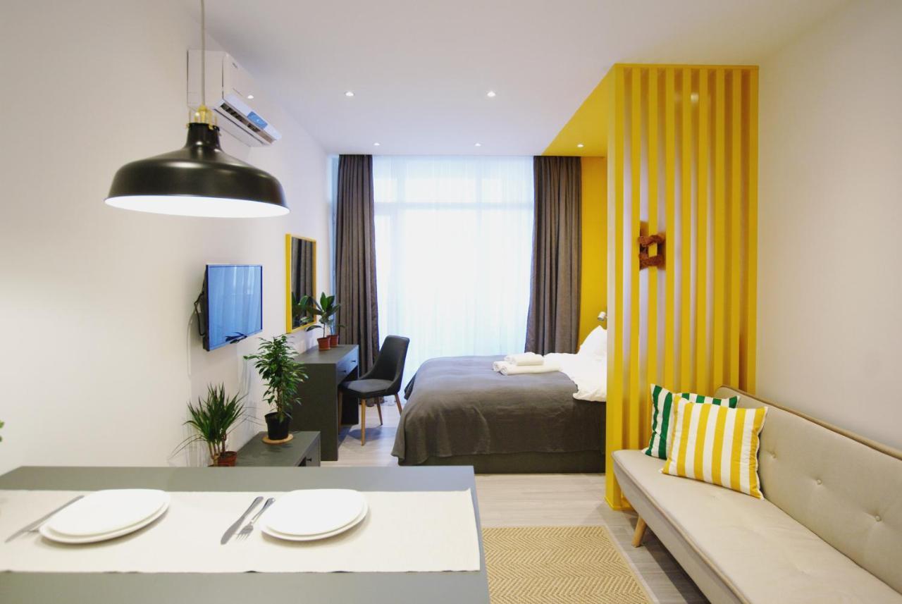 Banana Apartments Батуми Екстериор снимка