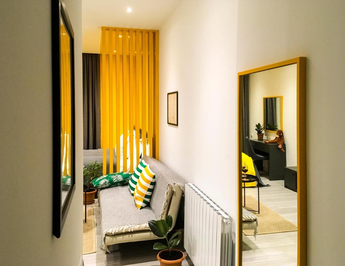 Banana Apartments Батуми Екстериор снимка
